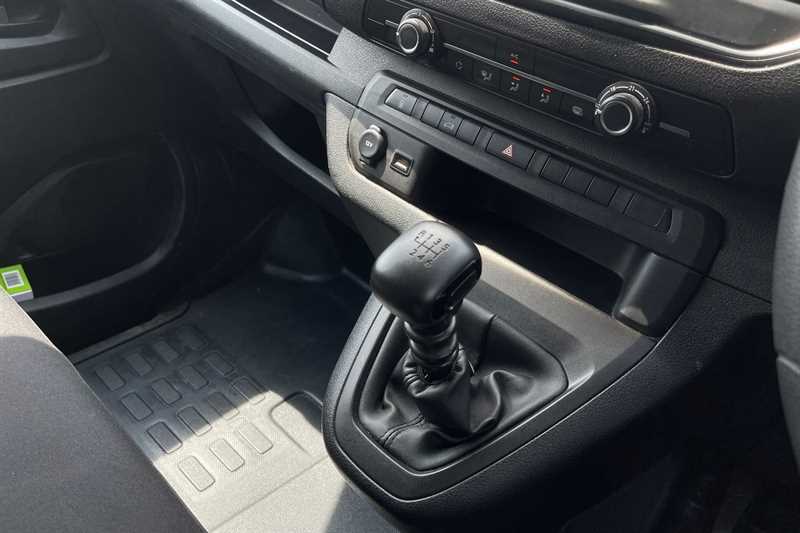 Vauxhall Vivaro Vivaro F2700 Pro Ss Black #14
