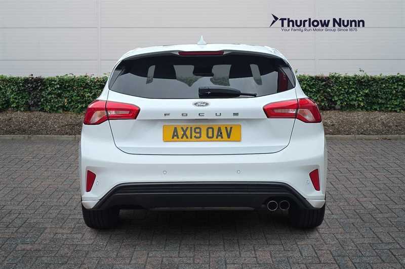 Ford Focus 1.0T Ecoboost St-line Hatchback AX19OAV White #4