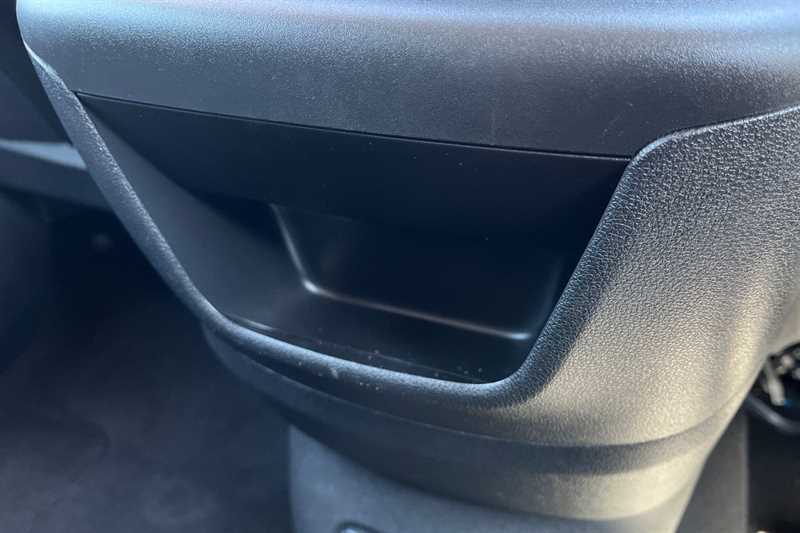 Vauxhall Combo-e Life 100Kw Ultimate XL 52Kwh Grey #46