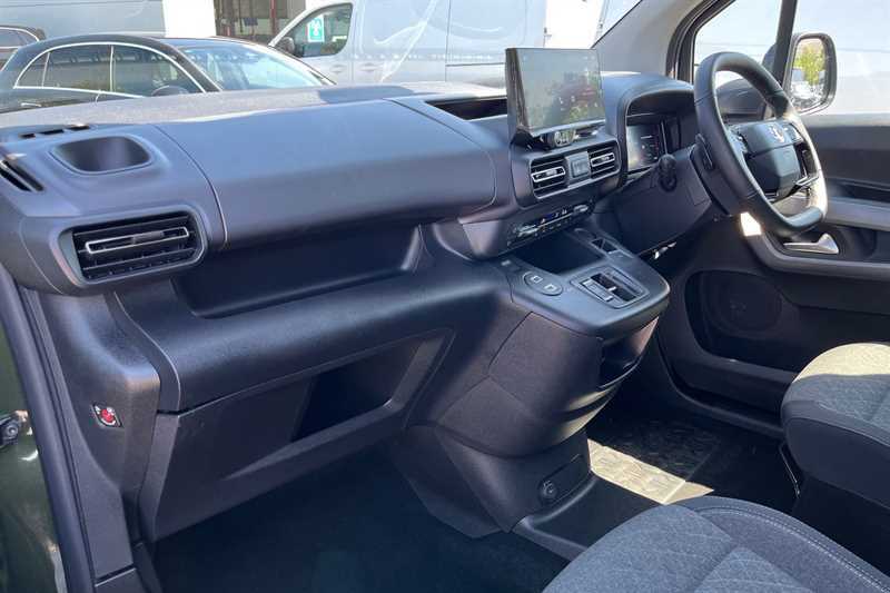 Vauxhall Combo-e Life 100Kw Ultimate XL 52Kwh Grey #13