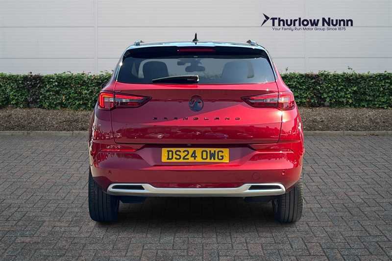 Vauxhall Grandland Ultimate 1.2 Turbo Startstop 130Ps DS24OWG Red #4