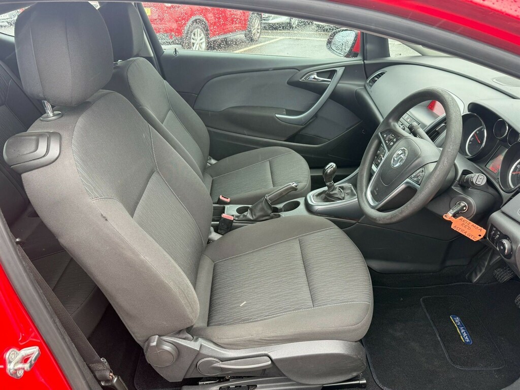 Vauxhall Astra GTC Gtc Red #10