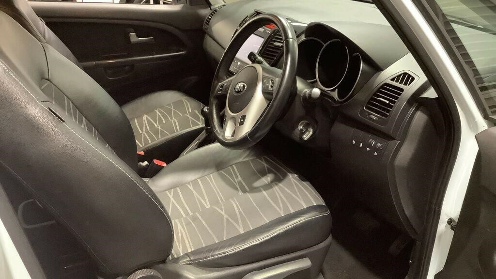 Kia Venga 1.4 Ecodynamics Sr7 Euro 5 Ss White #7