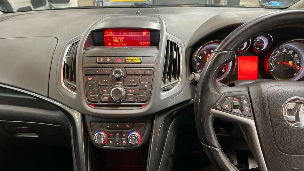 Vauxhall Zafira Tourer Tourer Tech Line Cdti Silver #8