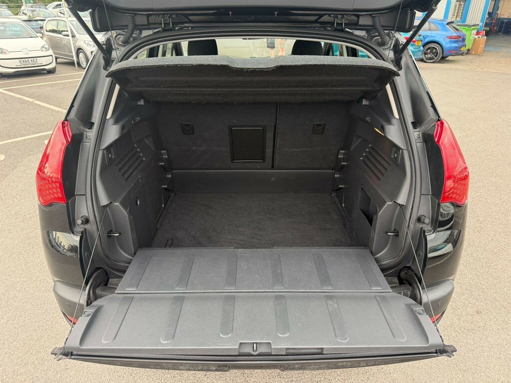 Peugeot 3008 Red #23