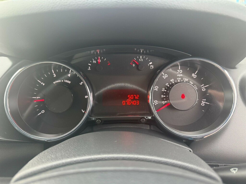 Peugeot 3008 Red #16