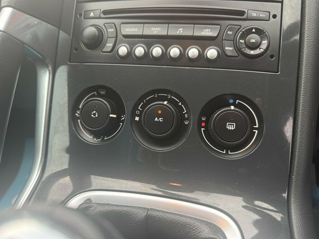 Peugeot 3008 Red #18