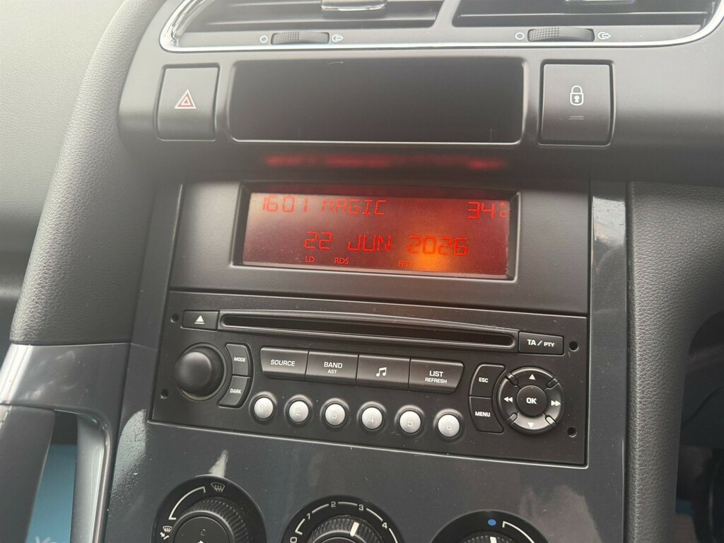 Peugeot 3008 Red #17