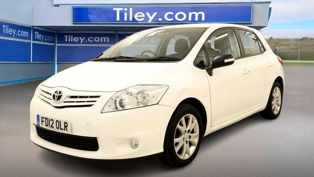 Toyota Auris 1.6 V-matic Colour Collection Multimode Euro 5  #2