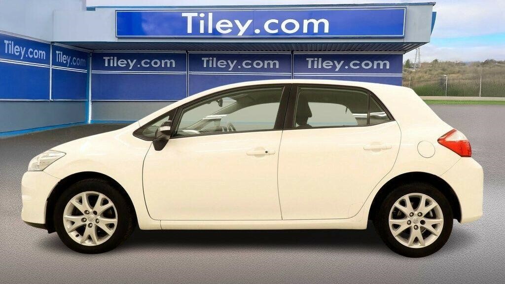 Toyota Auris 1.6 V-matic Colour Collection Multimode Euro 5  #3