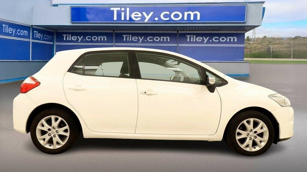 Toyota Auris 1.6 V-matic Colour Collection Multimode Euro 5  #4