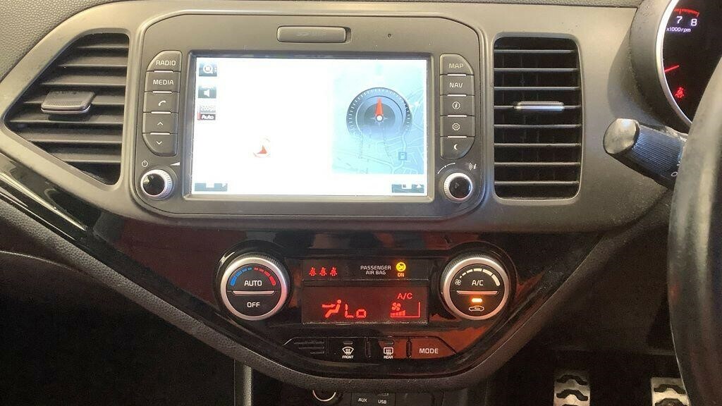 Kia Picanto 1 White #8