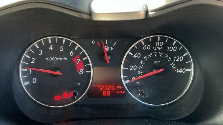 Nissan Note 2013 13 1.6 Red #9