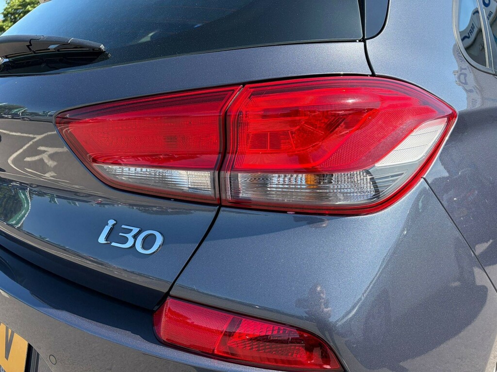 Hyundai I30 1.4T Gdi Se Nav White #37