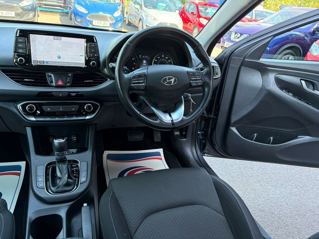 Hyundai I30 1.4T Gdi Se Nav White #15