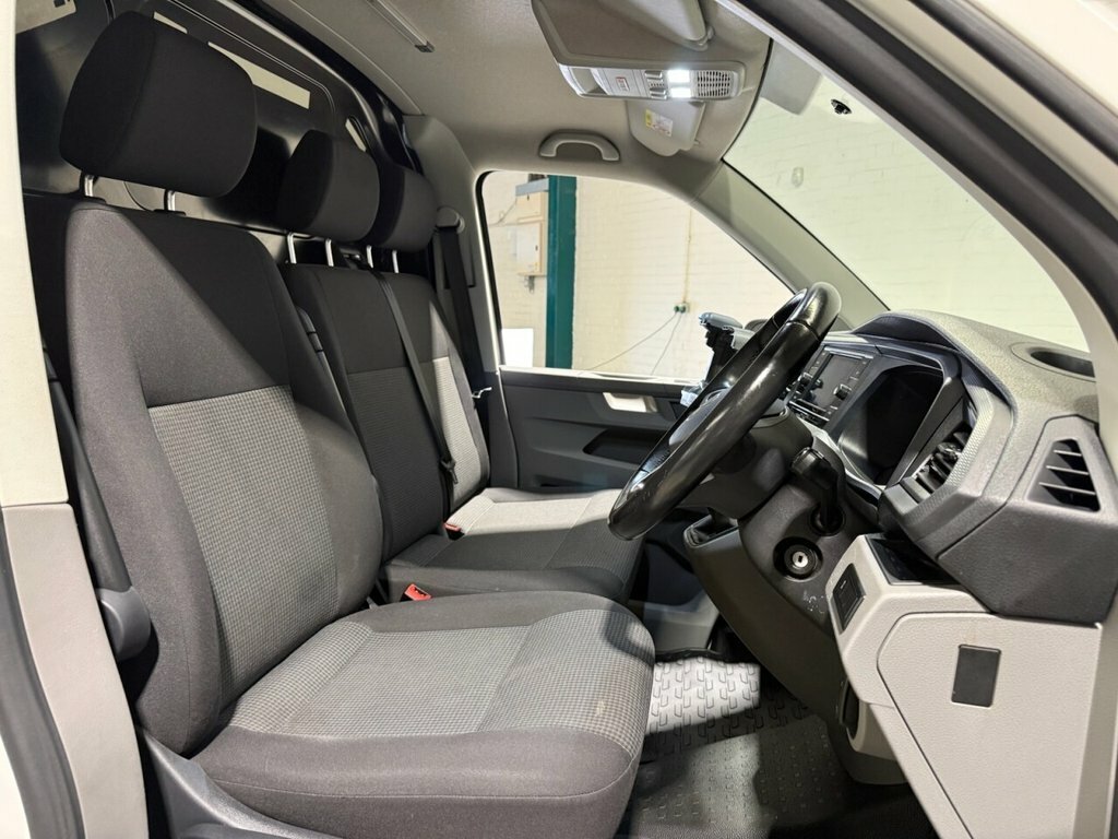 Volkswagen Transporter 2L Startline BT72XAO White #3