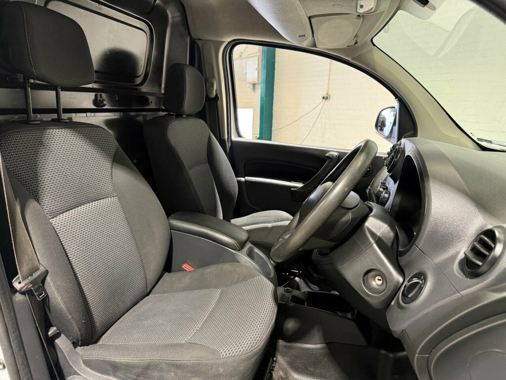 Mercedes-Benz CITAN 1.5L Null 6Dr NK67OWC White #4