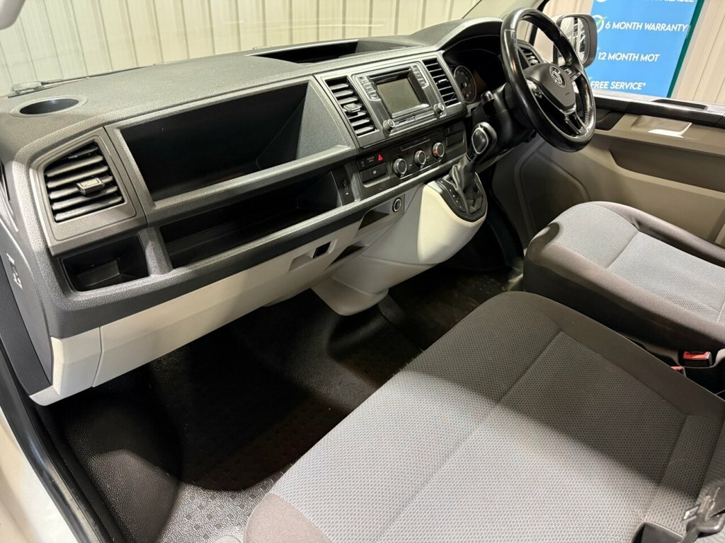 Volkswagen Transporter 2L Highline RE69BVD White #5