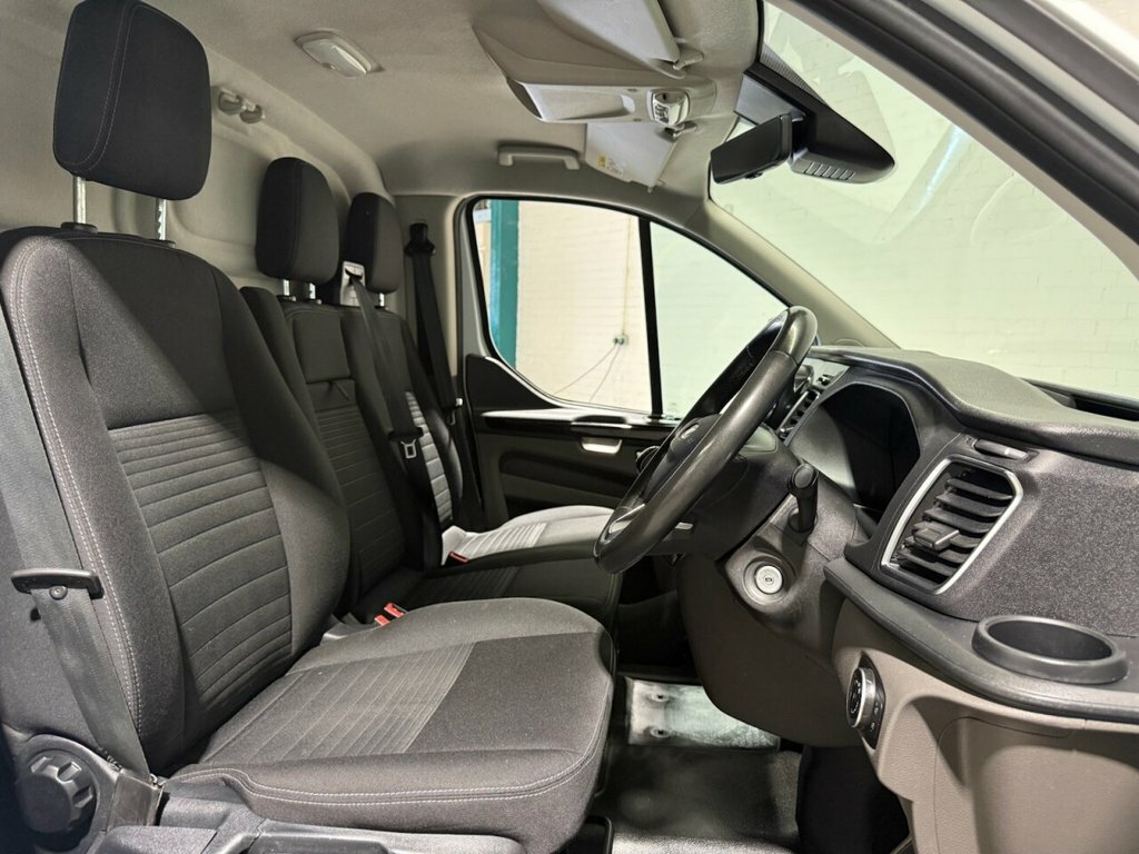 Ford Transit Custom 2L Limited MT72VHR White #5