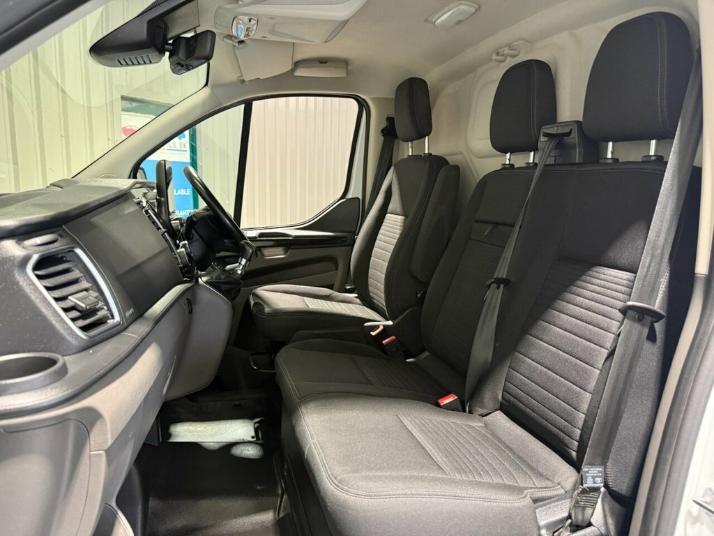 Ford Transit Custom 2L Limited MT72VHR White #6