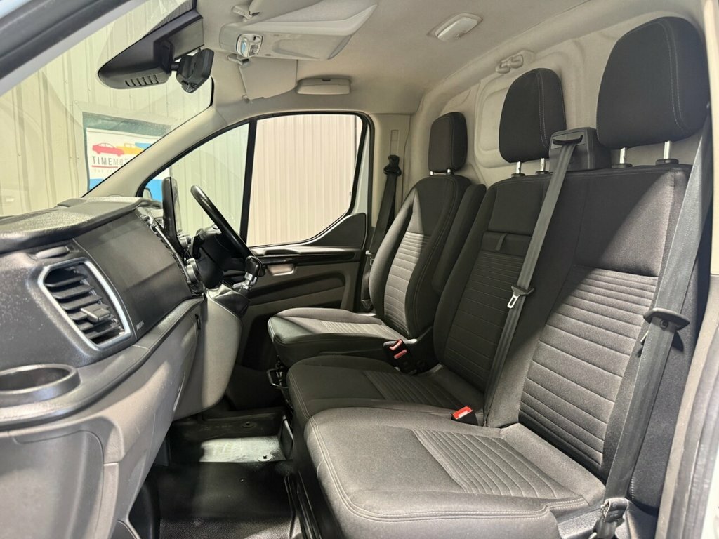Ford Transit Custom 2L Limited MT72VDZ White #6