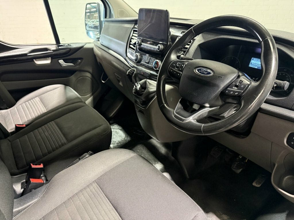 Ford Transit Custom 2L Limited MT72VDZ White #3