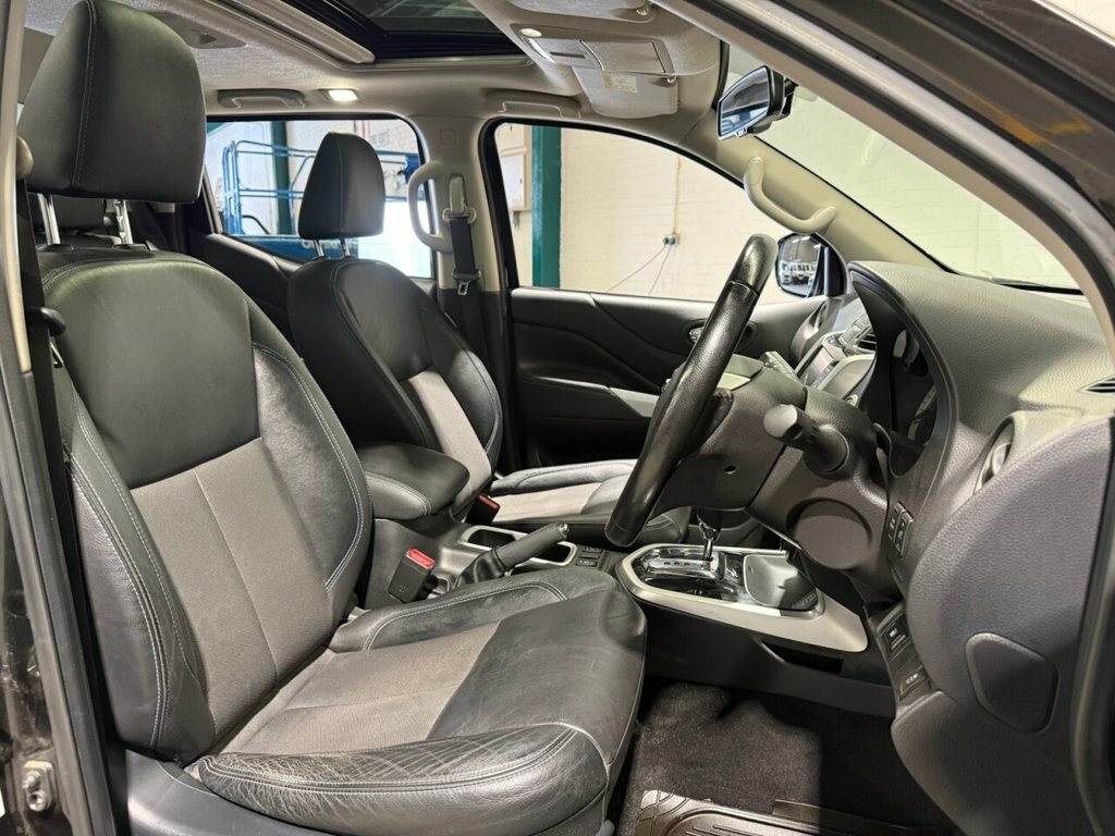 Nissan Navara 2.3L N-guard YG21RCE Black #4
