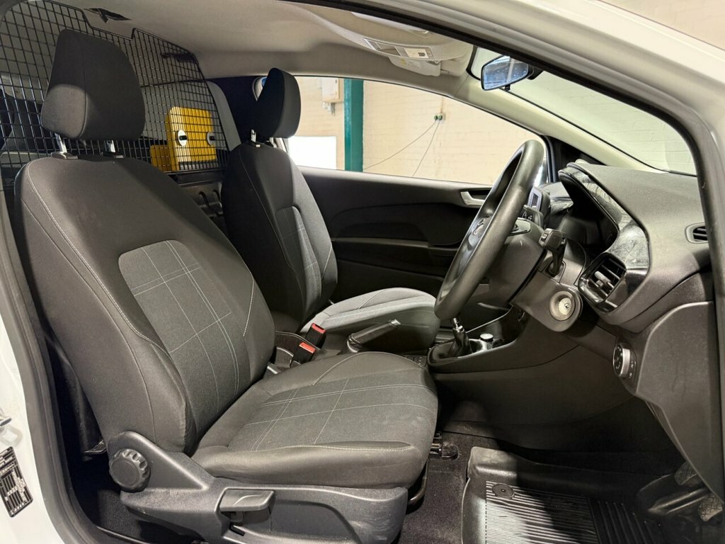 Ford Fiesta 1.5L Null BF69YOE White #4