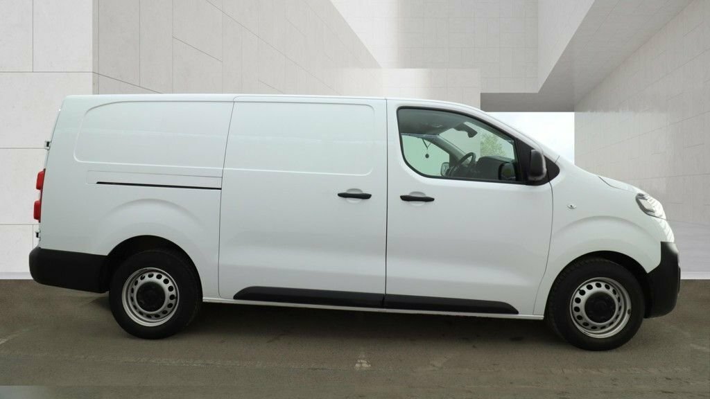 Vauxhall Vivaro 1.5L Prime 6Dr White #5