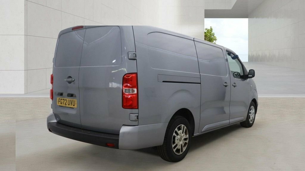 Vauxhall Vivaro 1.5L Sportive 6Dr FG72UVU Grey #4
