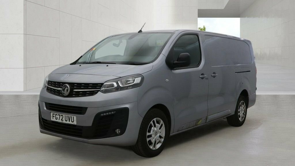 Vauxhall Vivaro 1.5L Sportive 6Dr FG72UVU Grey #2