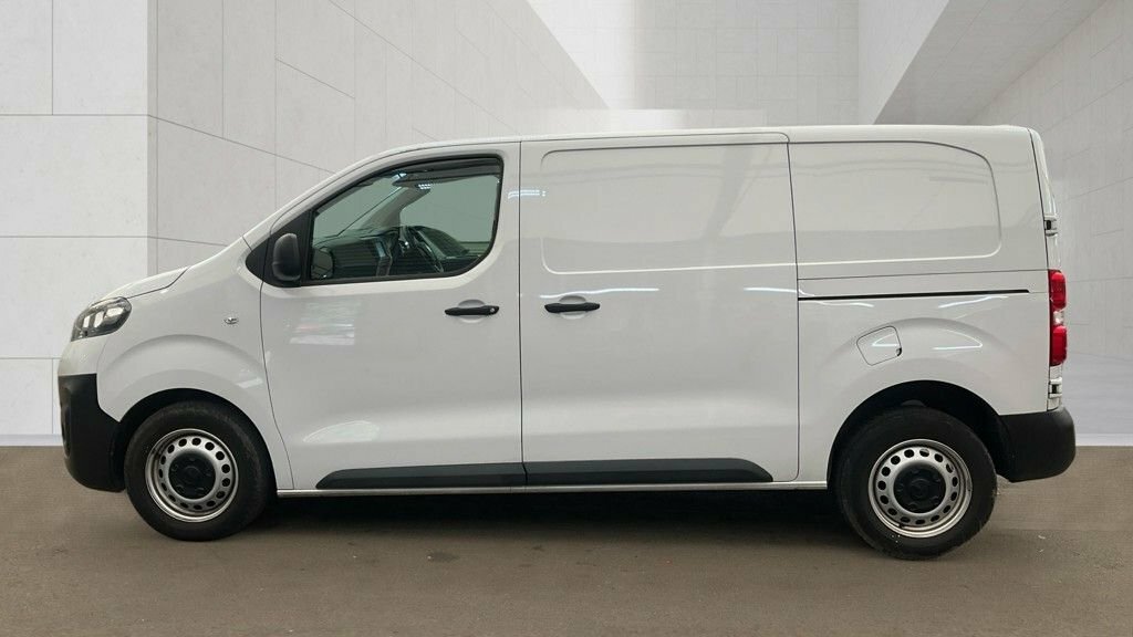 Vauxhall Vivaro 1.5L Prime 6Dr White #6