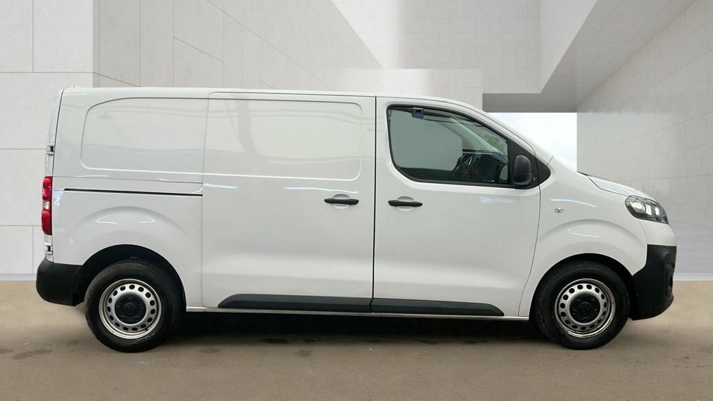Vauxhall Vivaro 1.5L Prime 6Dr White #5