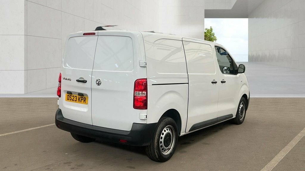Vauxhall Vivaro 1.5L Prime 6Dr White #4
