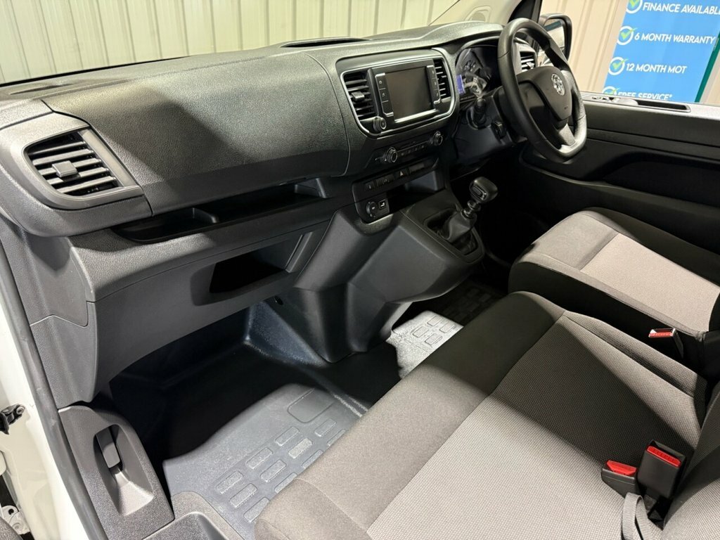 Vauxhall Vivaro 1.5L Prime 6Dr DS23KPR White #6