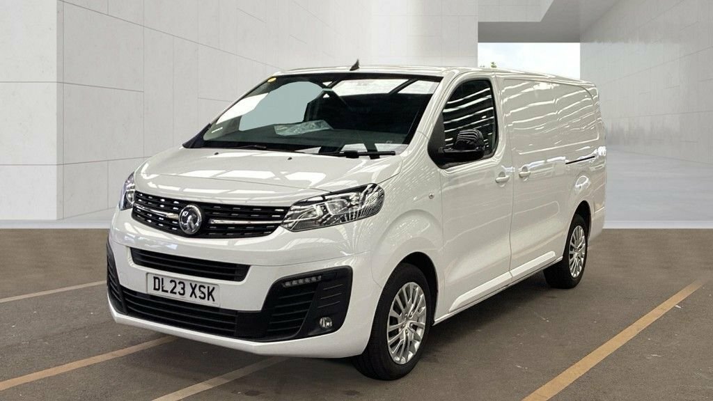 Vauxhall Vivaro 1.5L Pro 6Dr White #2