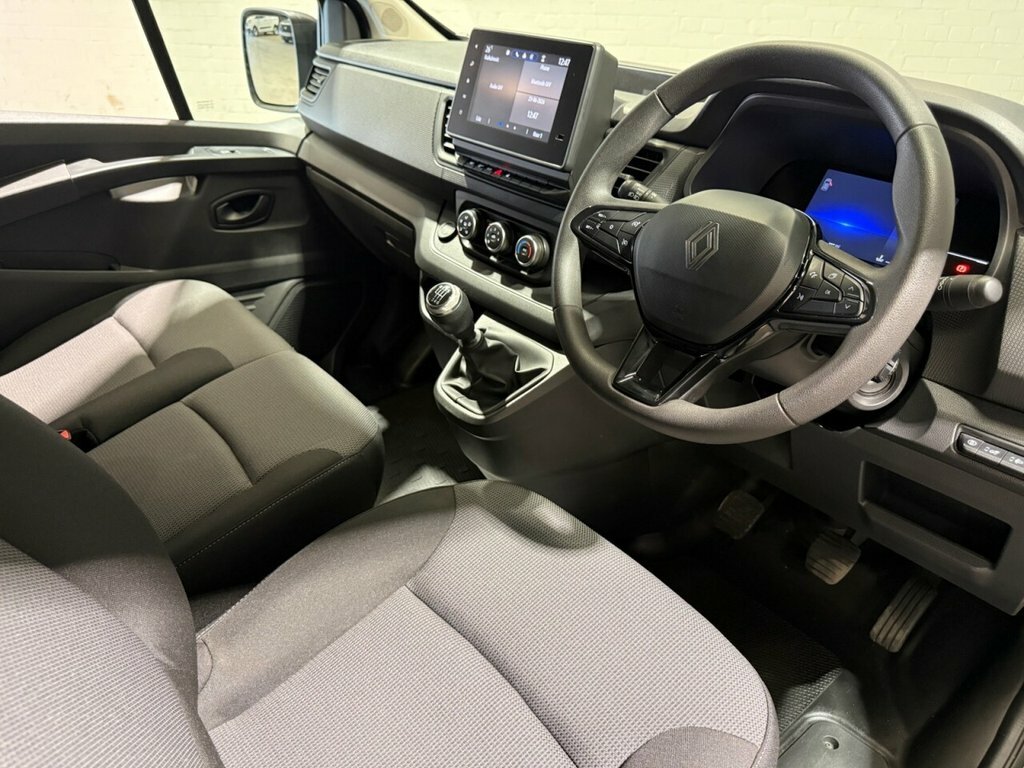 Renault Trafic 2L Advance FT74LVJ Black #6