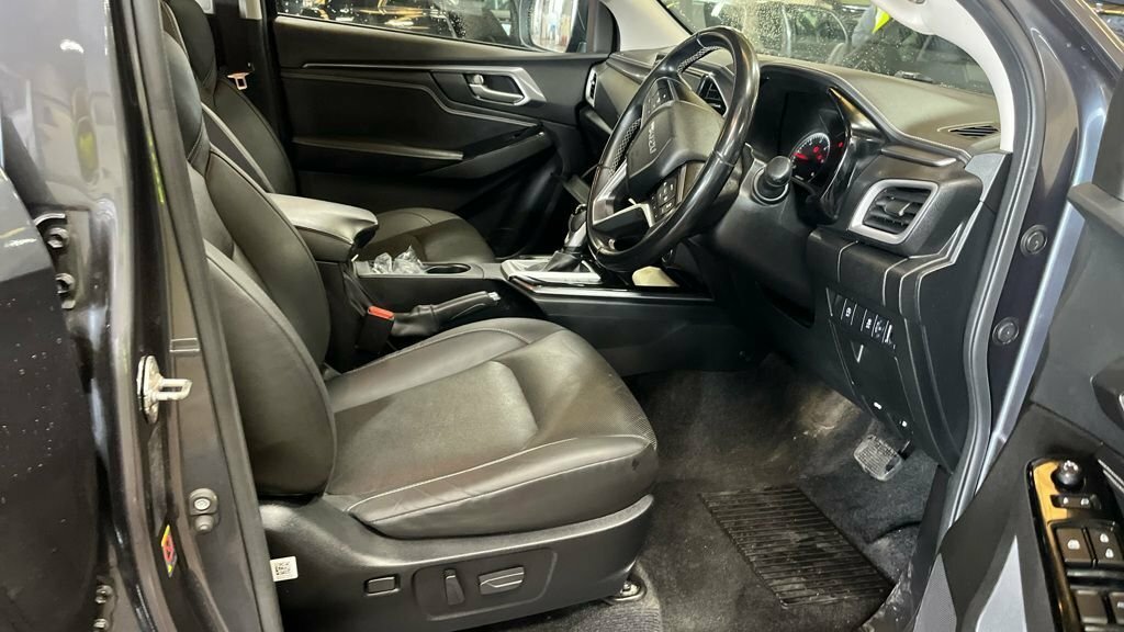 Isuzu D-Max 1.9 Td Dl20 Pickup Extended Cab 4W Grey #10