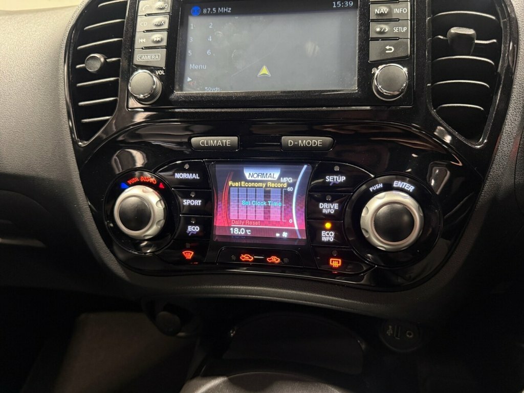 Nissan Juke 1.6L Tekna White #4