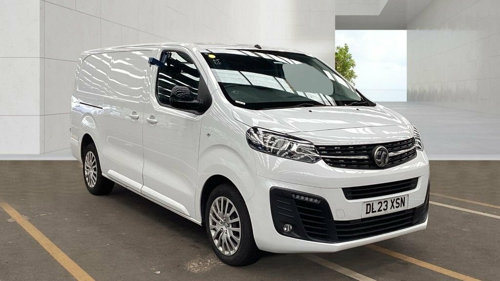 Vauxhall Vivaro 1.5L Pro 6Dr White