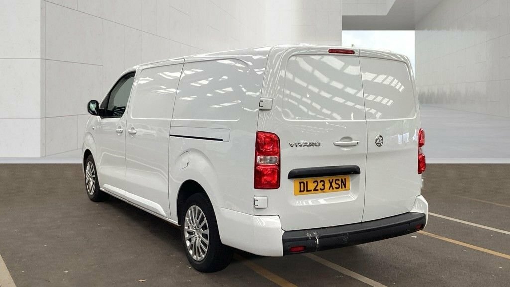 Vauxhall Vivaro 1.5L Pro 6Dr White #3