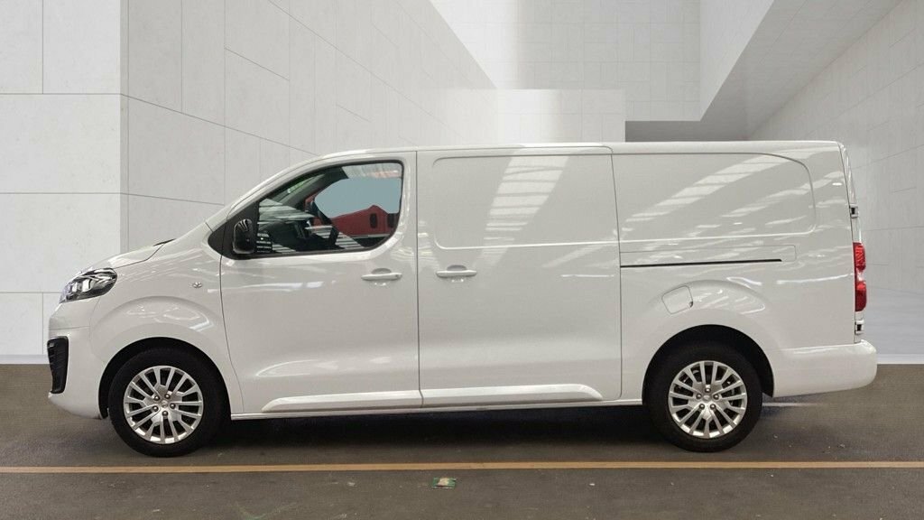 Vauxhall Vivaro 1.5L Pro 6Dr White #6