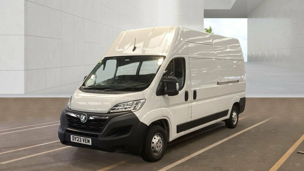 Vauxhall Movano 2.2L Prime White #2