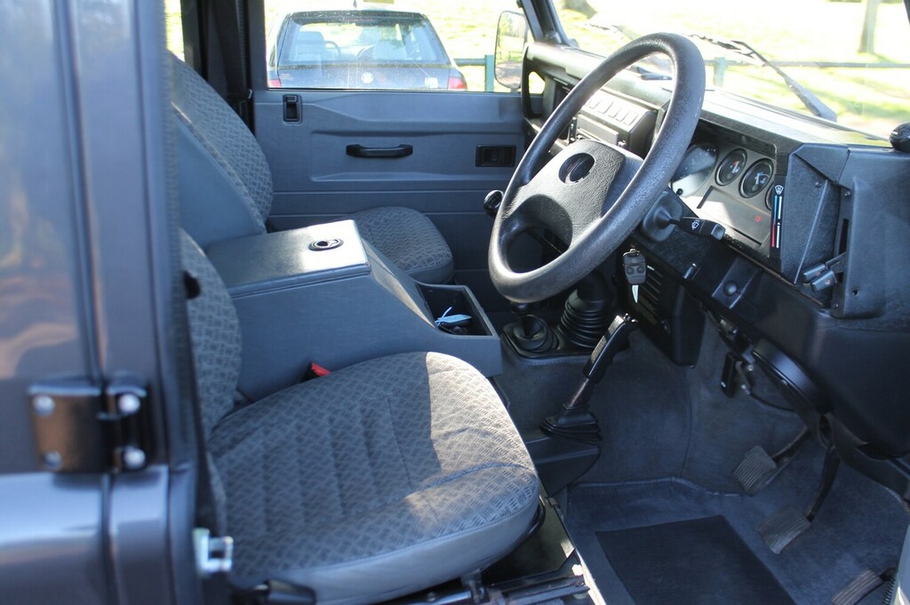 Land Rover Defender Td5 Double Cab Grey #5