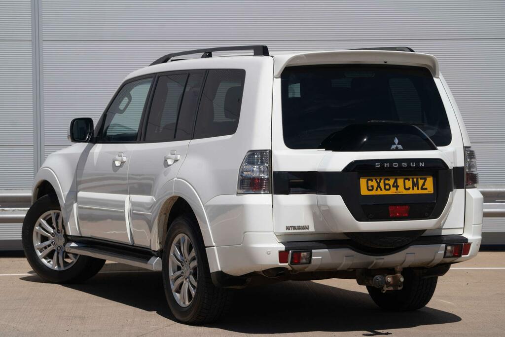 Mitsubishi Shogun Sg3 GX64CMZ White #3