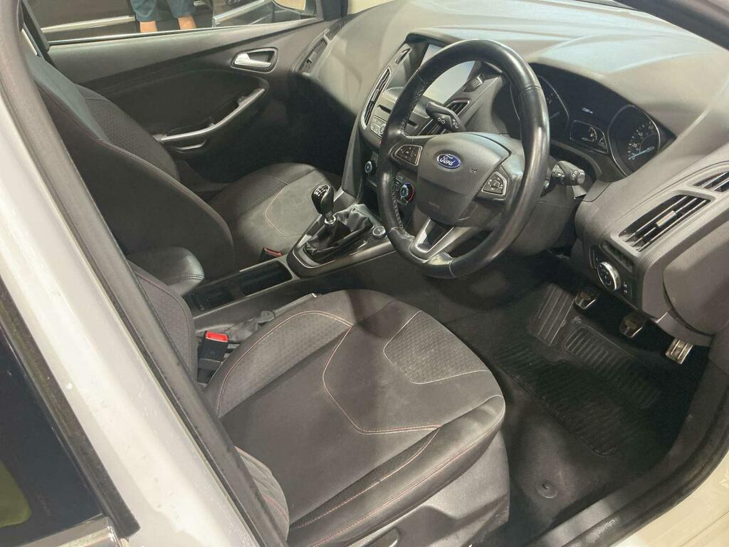 Ford Focus Zetec S White #6