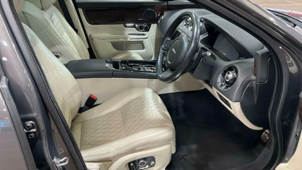 Jaguar XJ 3.0 D V6 Premium Luxury L 275 Bhp Blue #8