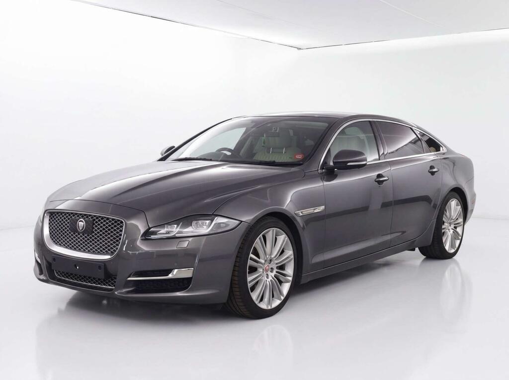 Jaguar XJ Portfolio Grey #3