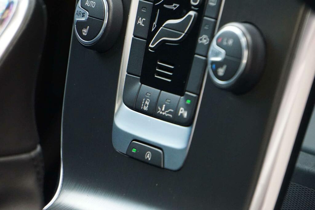 Volvo V40 2.0 D3 R-design Nav 2013 Blue #17