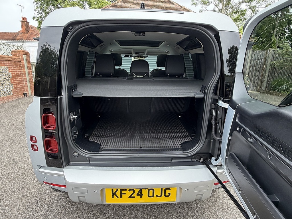 Land Rover Defender 110 D250 Mhev Xs Edition Silver #6